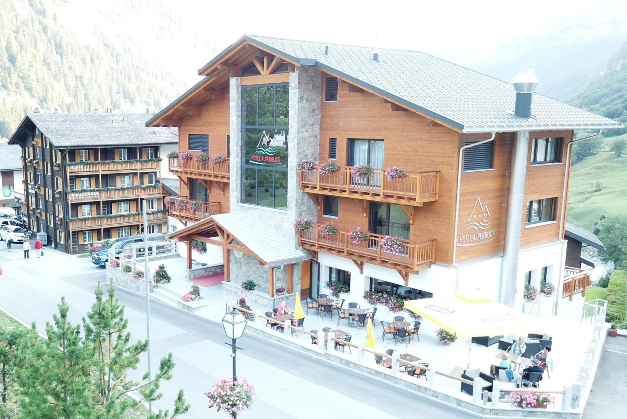 Hotel Alpenblick-Leukerbad-Therme Exterior photo
