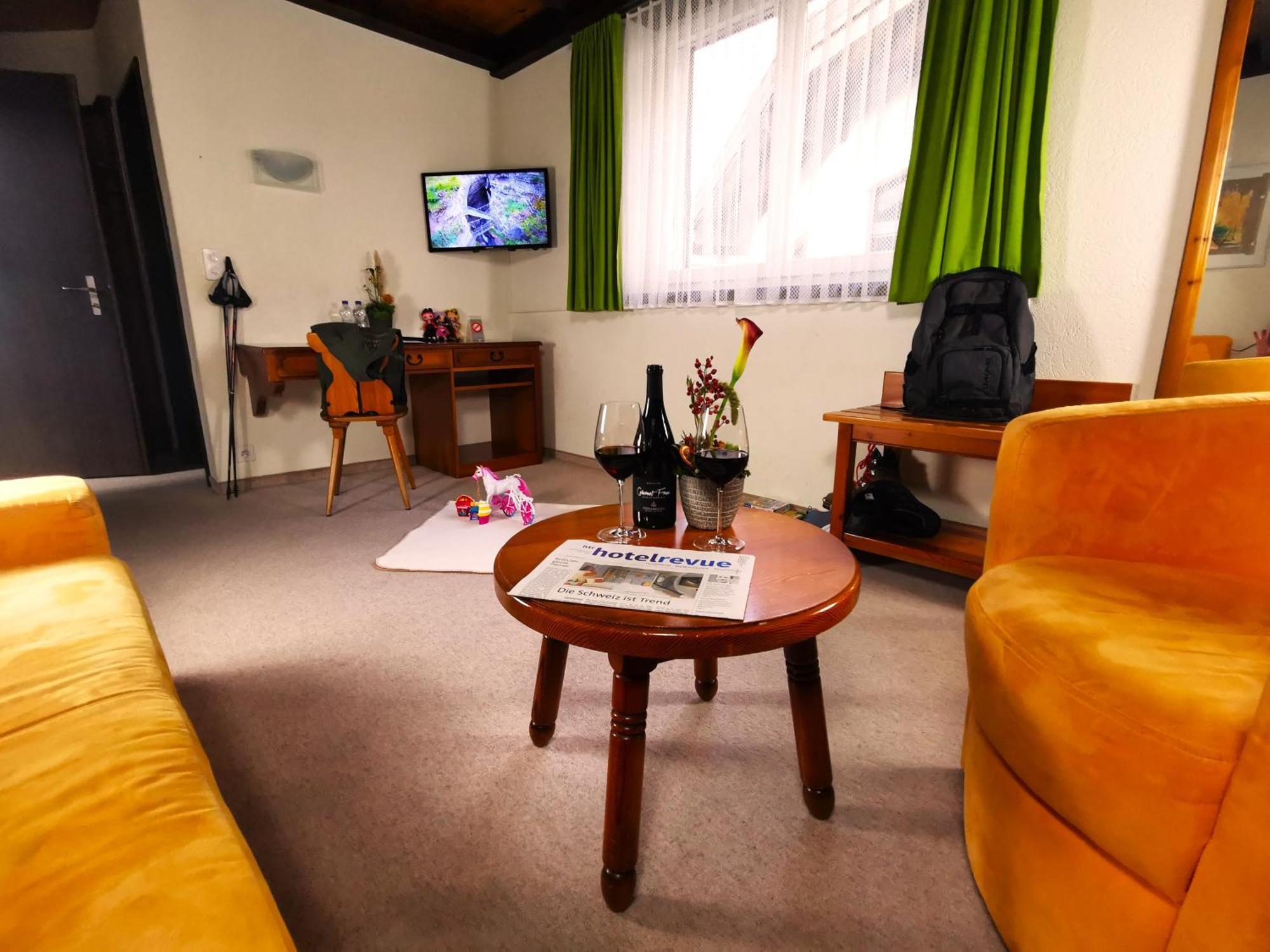 Hotel Alpenblick-Leukerbad-Therme Room photo