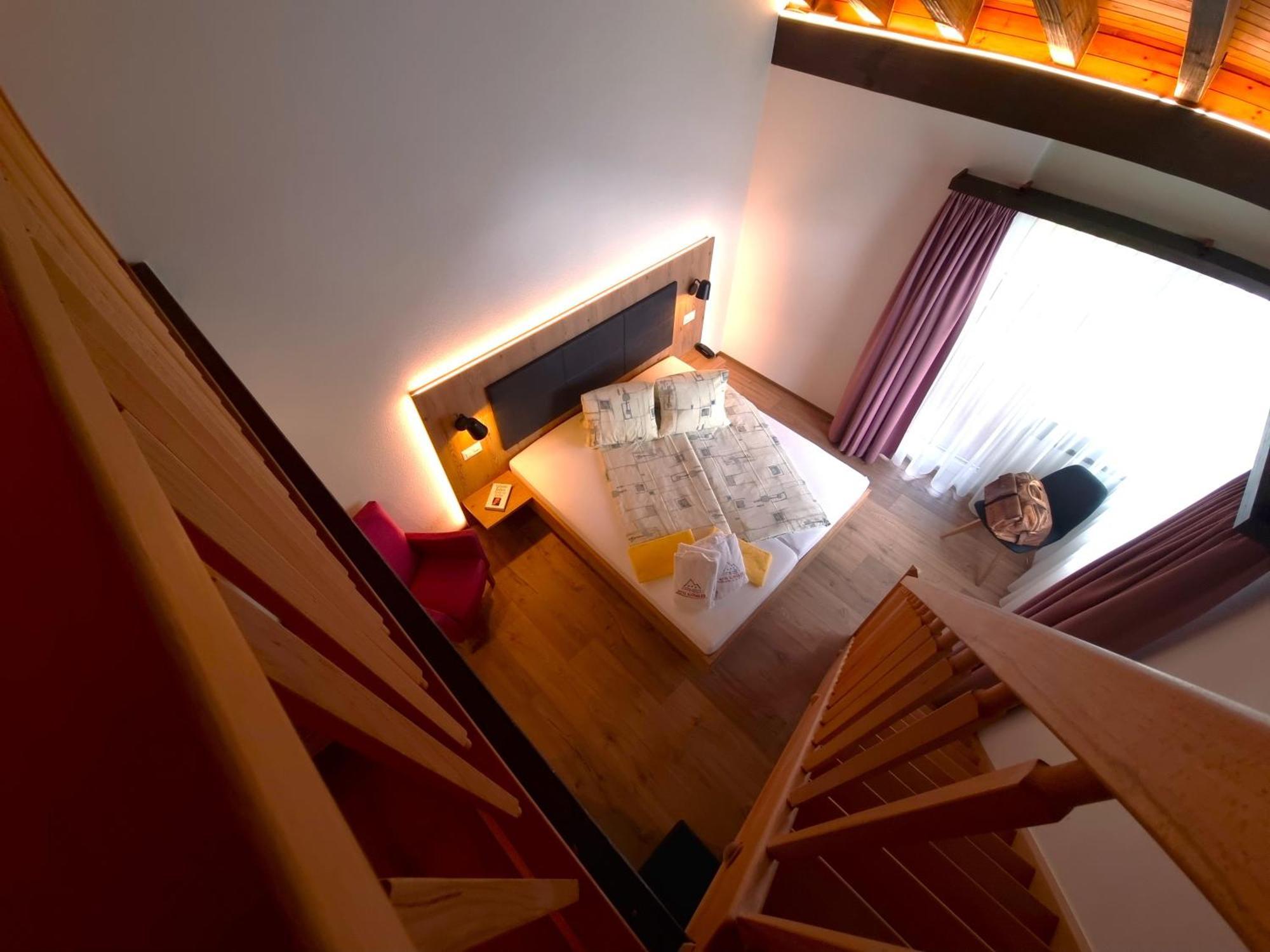 Hotel Alpenblick-Leukerbad-Therme Room photo