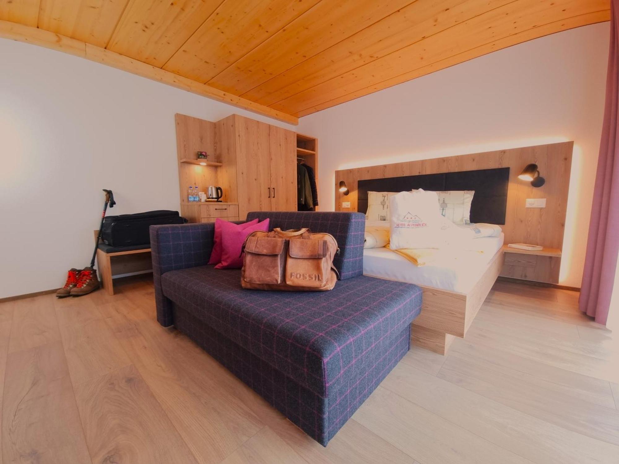 Hotel Alpenblick-Leukerbad-Therme Room photo