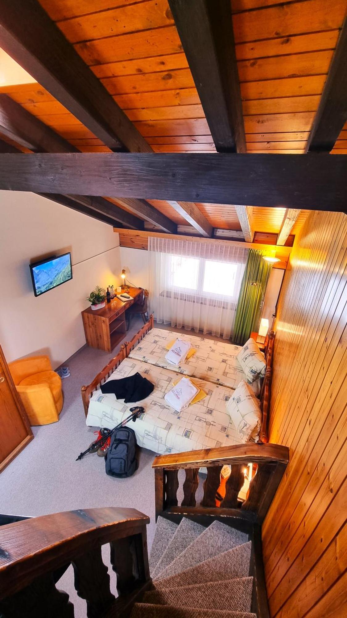 Hotel Alpenblick-Leukerbad-Therme Room photo